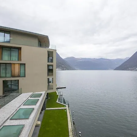 아파트 Como Lake